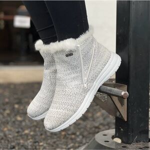 Telic Apres Ski Ankle High Top